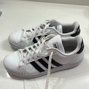 Adidas Cloudfoam comfort sneakers 9 1/2